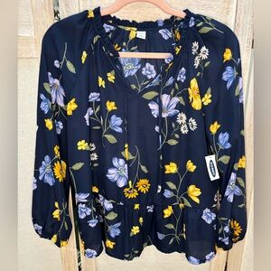 Old Navy Floral Blouse NWT🌺5 for $30